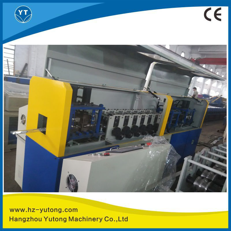 無釘箱鋼帶機(jī)(1) 無釘箱鋼帶機(jī)(1)